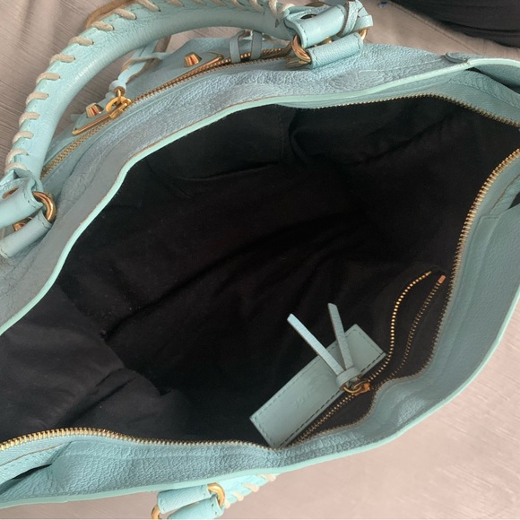 Balenciaga shoulder bag with removable strap - Picture 10 of 14